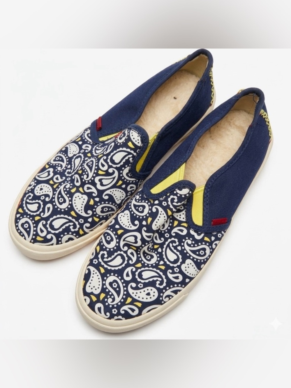 UGG Paisley Slip-On Sneakers Size 8
